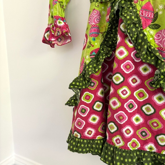 Jelly the Pug Girls Christmas Dress Holly Ornaments Ruffle Details Sz 7 - Picture 3 of 7